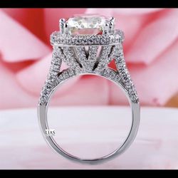 New 18 K White Gold Engagement Ring 