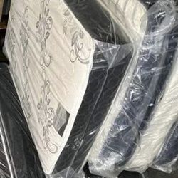 Deluxe brand Queen size set