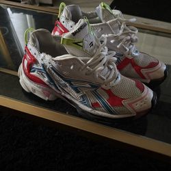 balenciaga runner