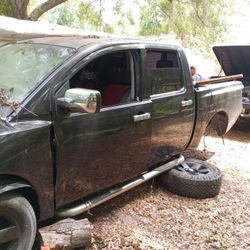 2007 Nissan. Titan. 5.6