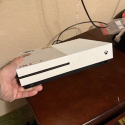 Xbox One With One Controller