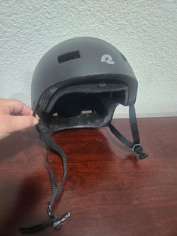 ADULT HELMET FOR SCOOTER OR BIKE LIKE NEW