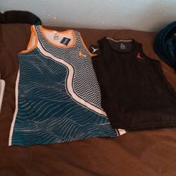 Boys Jordan Shirts Size 10/12