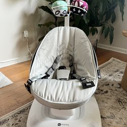 4moms Mamaroo Swing- Used twice. Perfect Condition