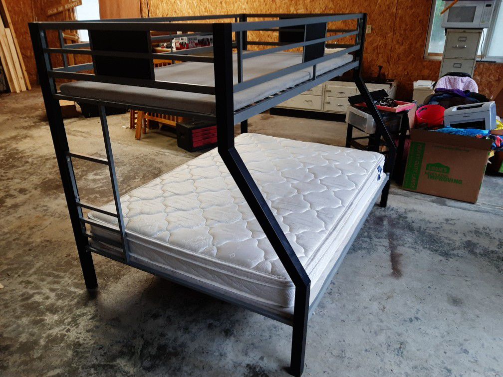 Metal frame bunk beds