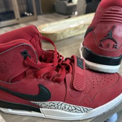 Jordan Legacy High Top /size 12M