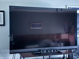 Sony BRAVIA 60” LED HDTV – Excellent Condition – Stand & Remote and Wall Brackets Included