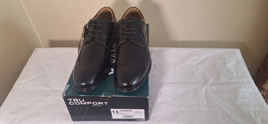 Men's Oxford Black Shoes, Size 13.