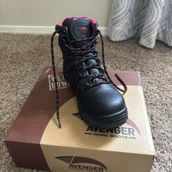 Avenger Women’s Work Boots
