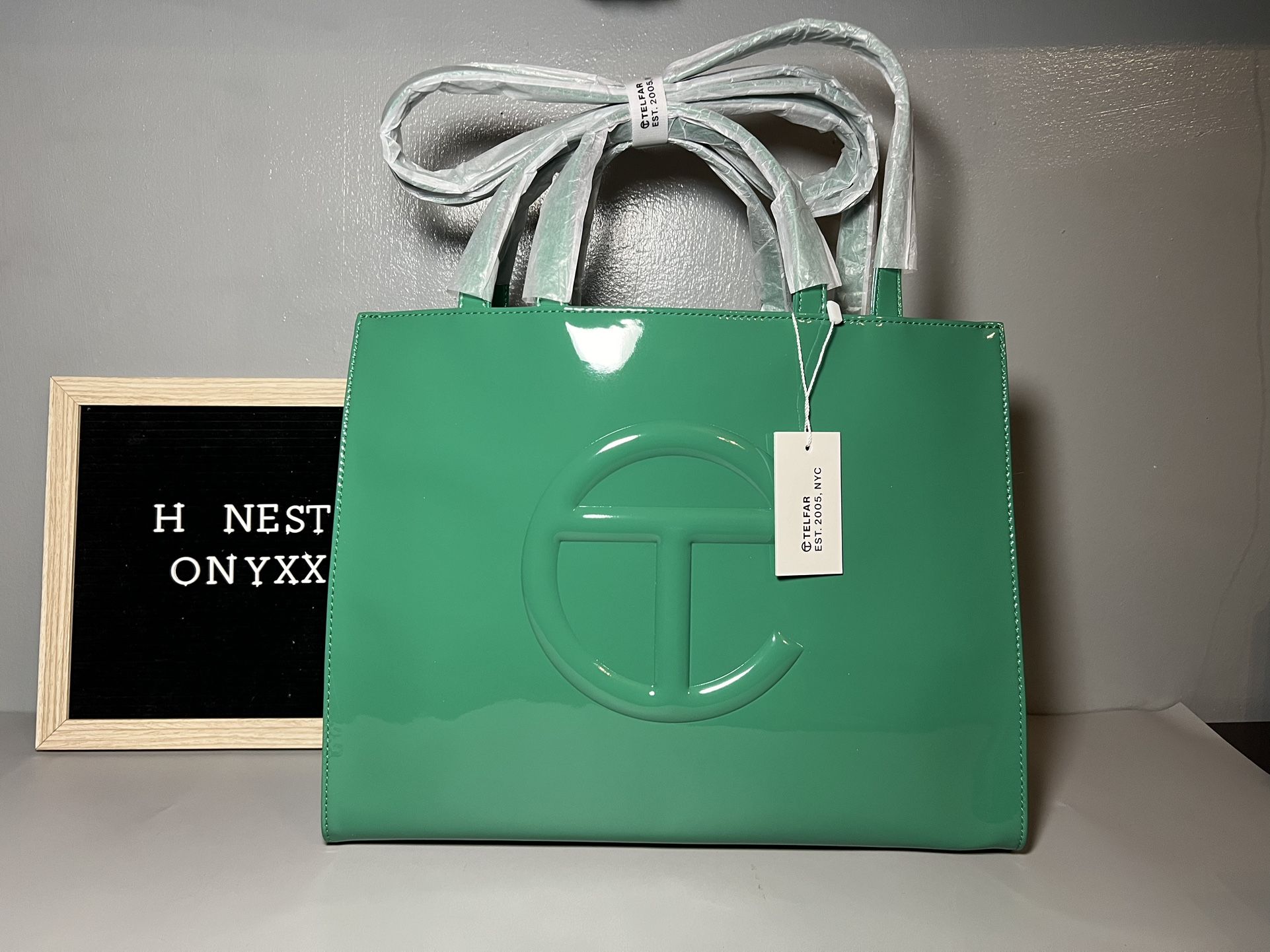 New Telfar Colors Medium Greenscreen Patent Telfar *NEW COLOR