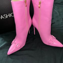 Barbie Pink Boots 