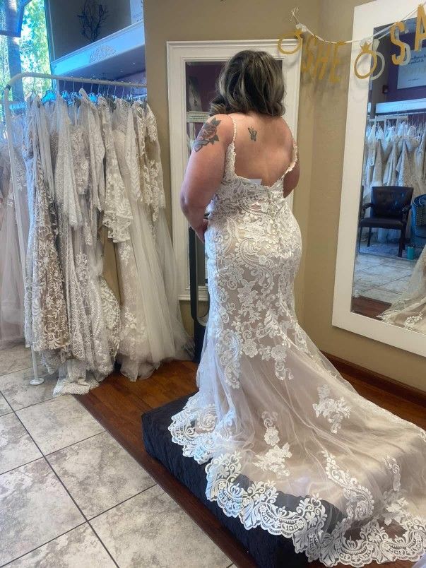 Wedding Dress Never Worn Just Tried On