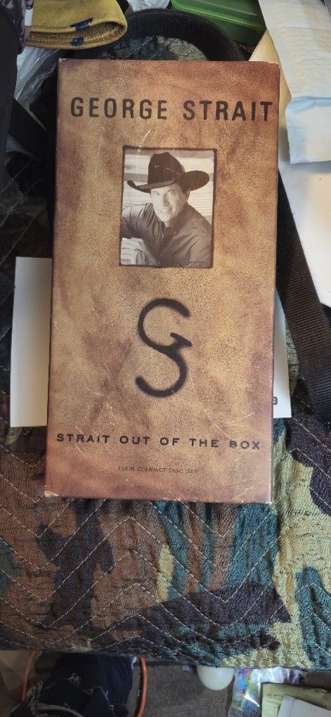 George Strait:Strait Out Of The Box 4 Disc Album
