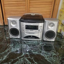 Stereo System - Color Silver 