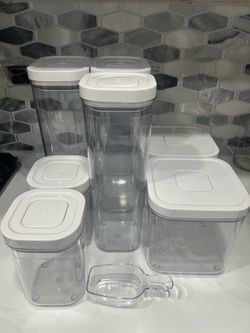 Oxo containers