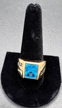 14kt Gold ring with Blue Topaz Synthetic size 11