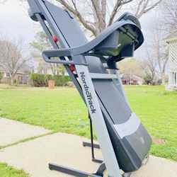 Nordictrack C850S Treadmill With Incline 