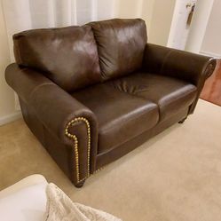 Leather Loveseat (Oversized)