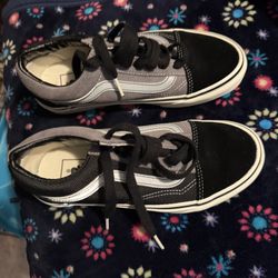 New Vans Size 4.5 