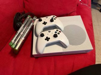 Xbox One S Bundle – Fully Tested (2 Controllers + 3 Games)