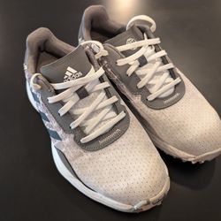 Youth Adidas golf shoe size 4