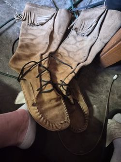 VTG Handmade TAN BROWN SUEDE LEATHER FRINGE KNEE HIGH MOCCASIN SHOES BOOTS
