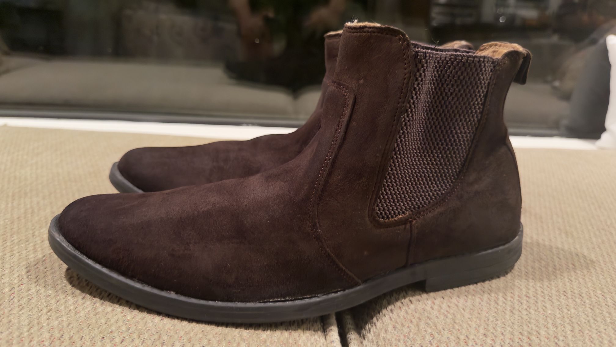 Chelsea Suede Boots US11