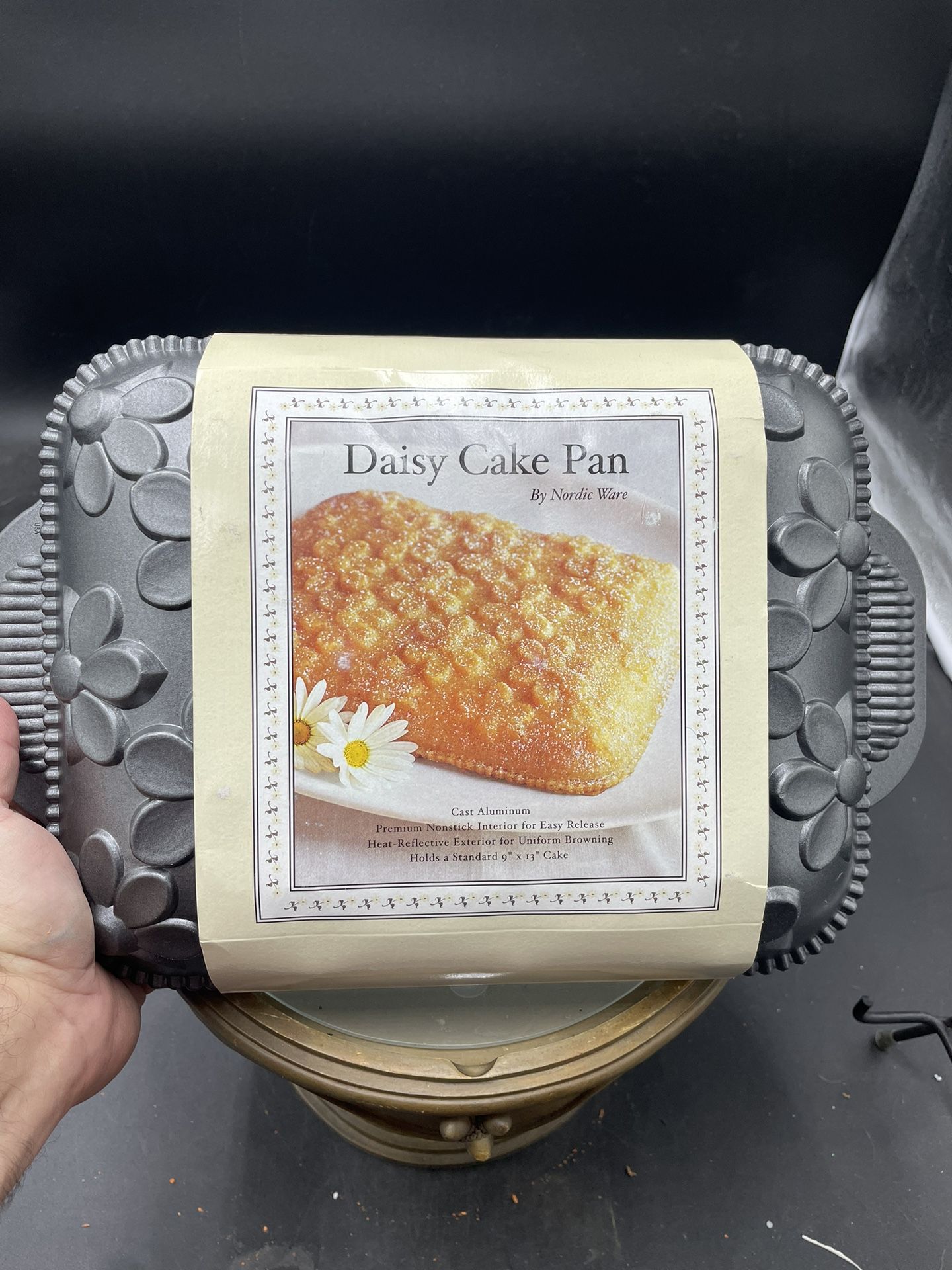 Nordic Ware Daisy Cake Pan 9x13 Nonstick Cast Aluminum Williams
