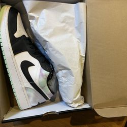Jordan Low Retro Low Se Mint Foam