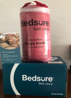 Bedsure’s sherpa fleece blanket Twin size,dual-sided blends thickness with lightweight ideal for snuggling on couches or adding layers to dorm beds.