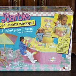 Vintage 1987 Mattel Barbie Ice Cream Shoppe Playset