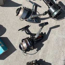 11 Reels Fishing Equipment For 100 Dollars 