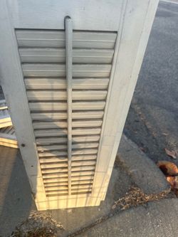 Wooden blinds $2 each
