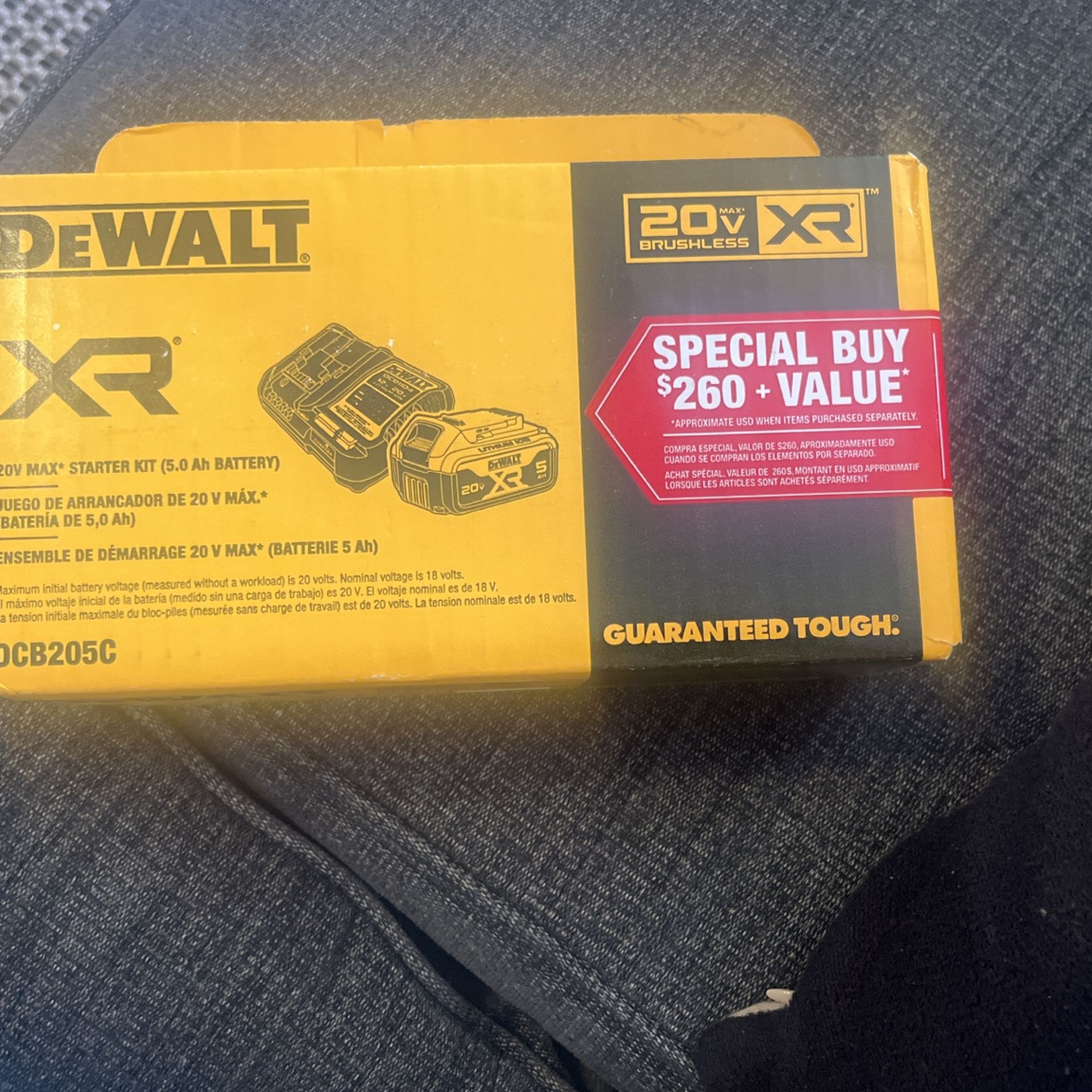 Dewalt 20V 5 Ah Lithium-Ion Battery and Charger