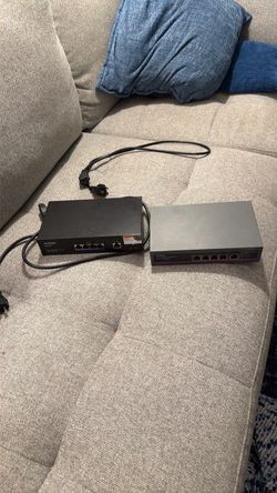 Aumox PoE Network Switches – Lot of 2