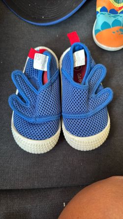 Toddler Size 6 Cat & Jack Water Shoes
