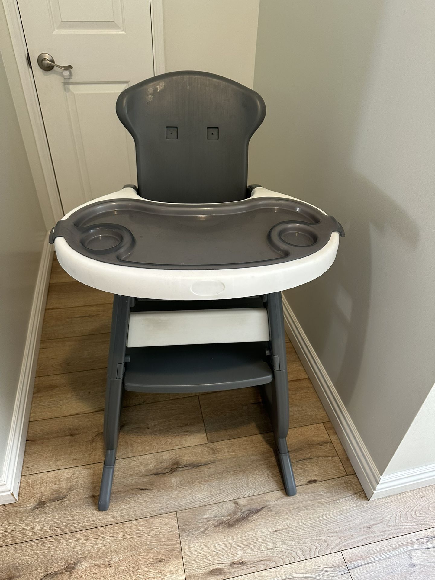 High Chair / Kids Table & Chair