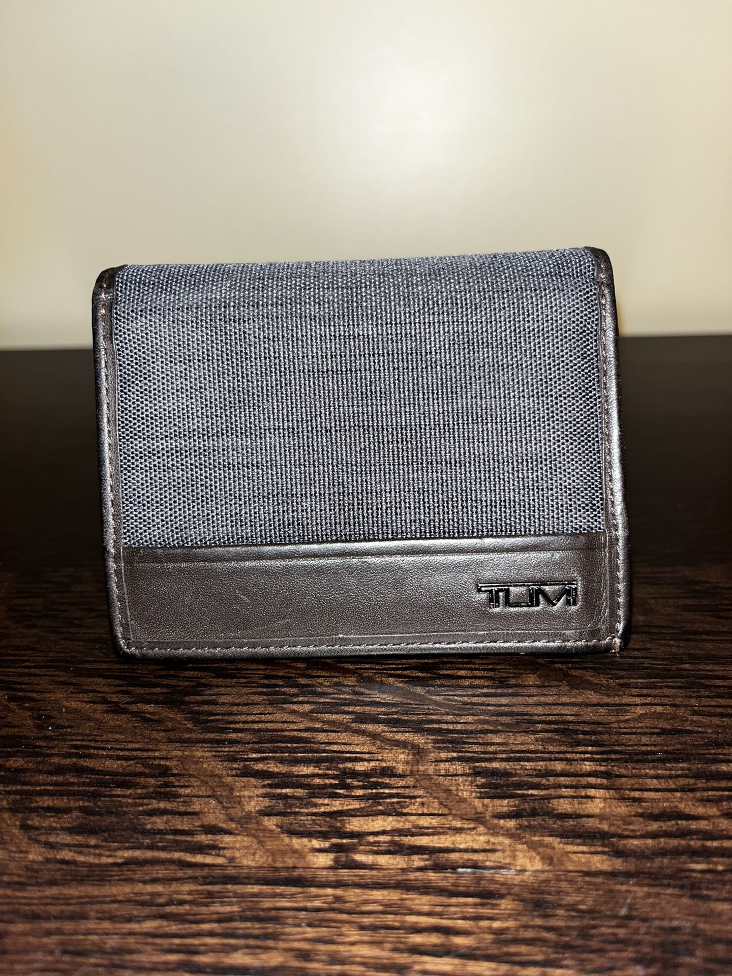 Tumi Alpha Brown Leather Trim & Black Wallet Card Case 