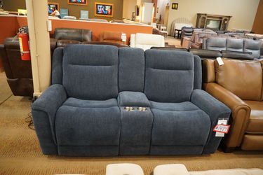Power Console Loveseat — KUKA