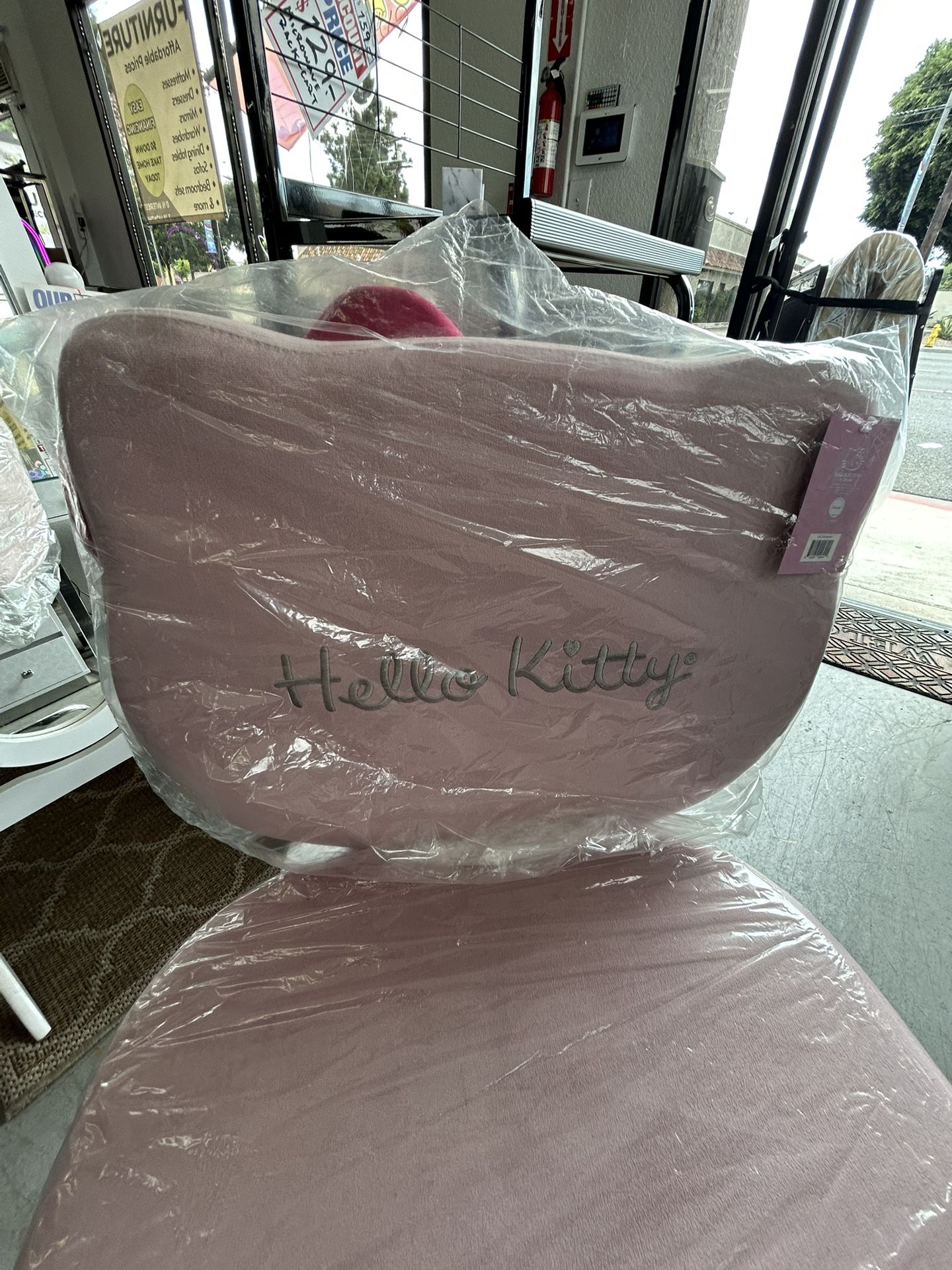 Hello Kitty Swivel Vanity Chair