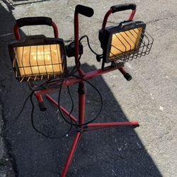 Craftsman Tripod Light