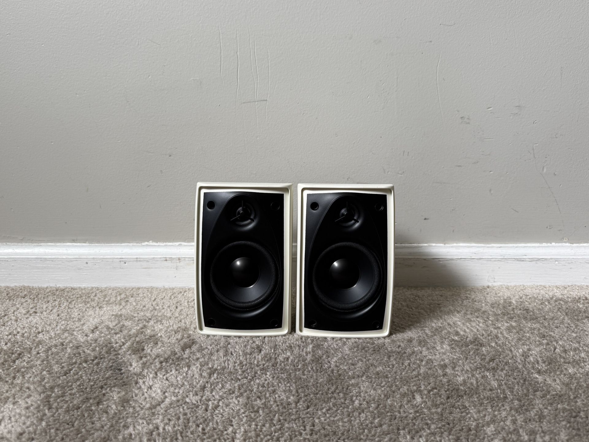 Polk Audio RM6751 2 Way Bookshelf or Home Theater Surround Speakers