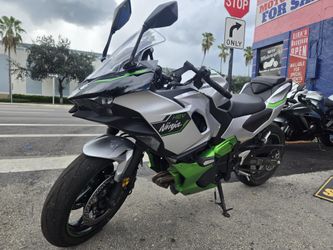 2024 Kawasaki Ninja 7 Hybrid