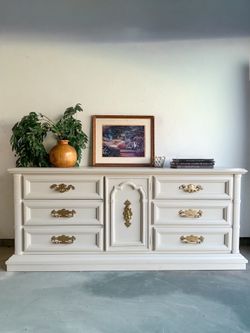 Cream 9 Drawer Dresser