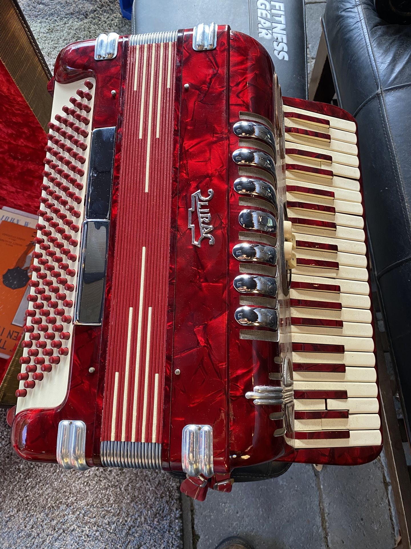 Accordion Dlirac Model 20