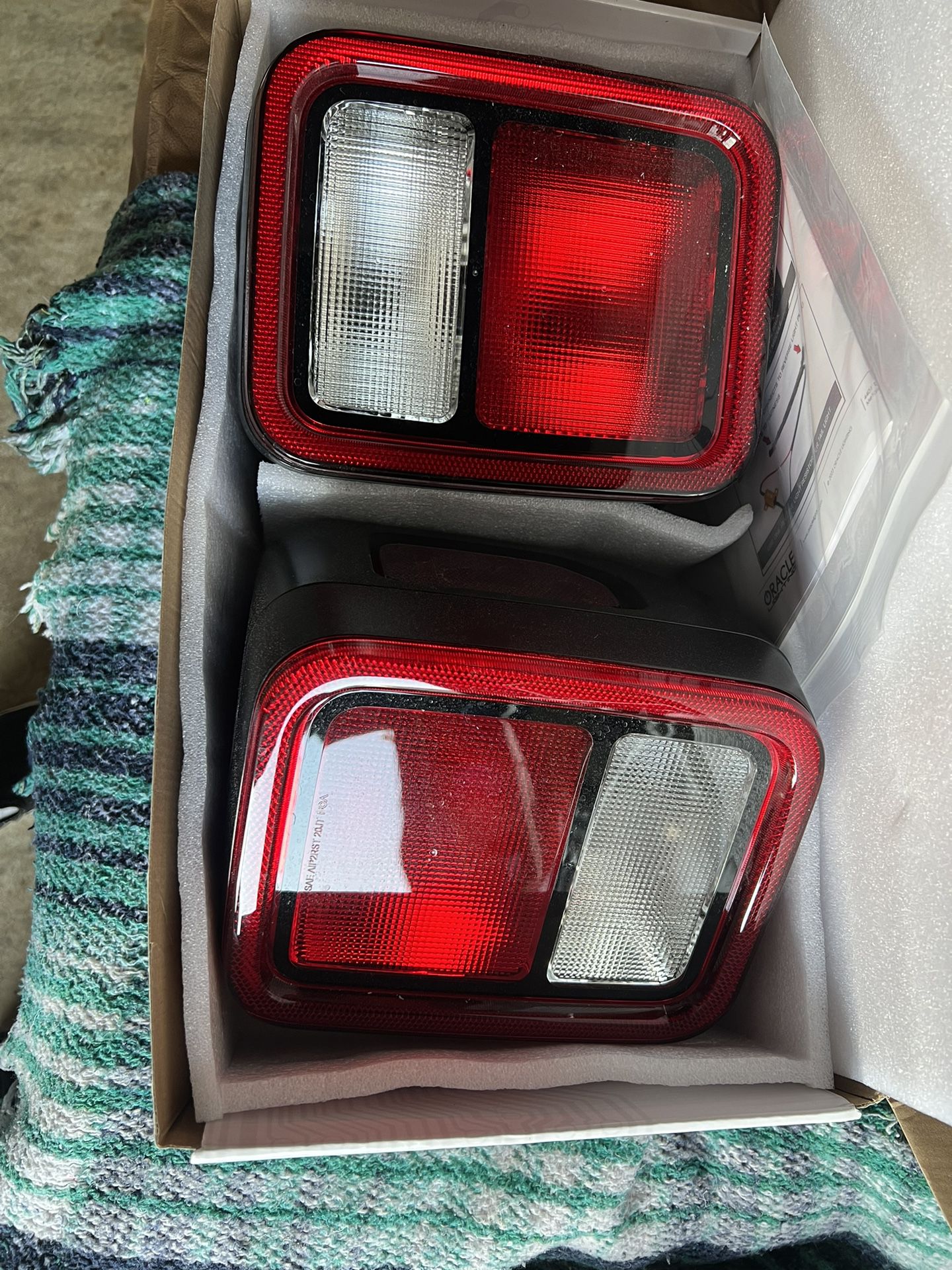 2023 Jeep Gladiator Factory Tail Lights