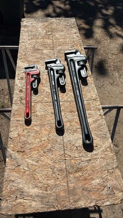 24 And 18 Inch Ridgid Pipe Wrenches And 14 Inch Craftsman Pipe Wrench All In Great Working Condition Teeth Are Good 