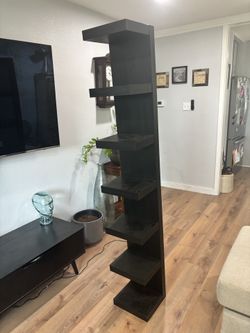 Stand Up Shelf Display (New) 80$ firm