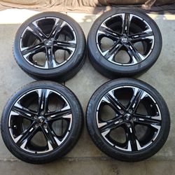 18x7.5J Kia K5 wheels & Tires