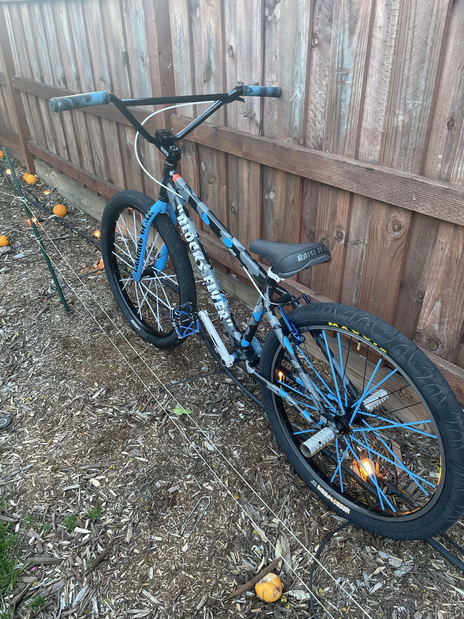 SE Blocks Flyer 26” White for Sale in Fontana, CA - OfferUp